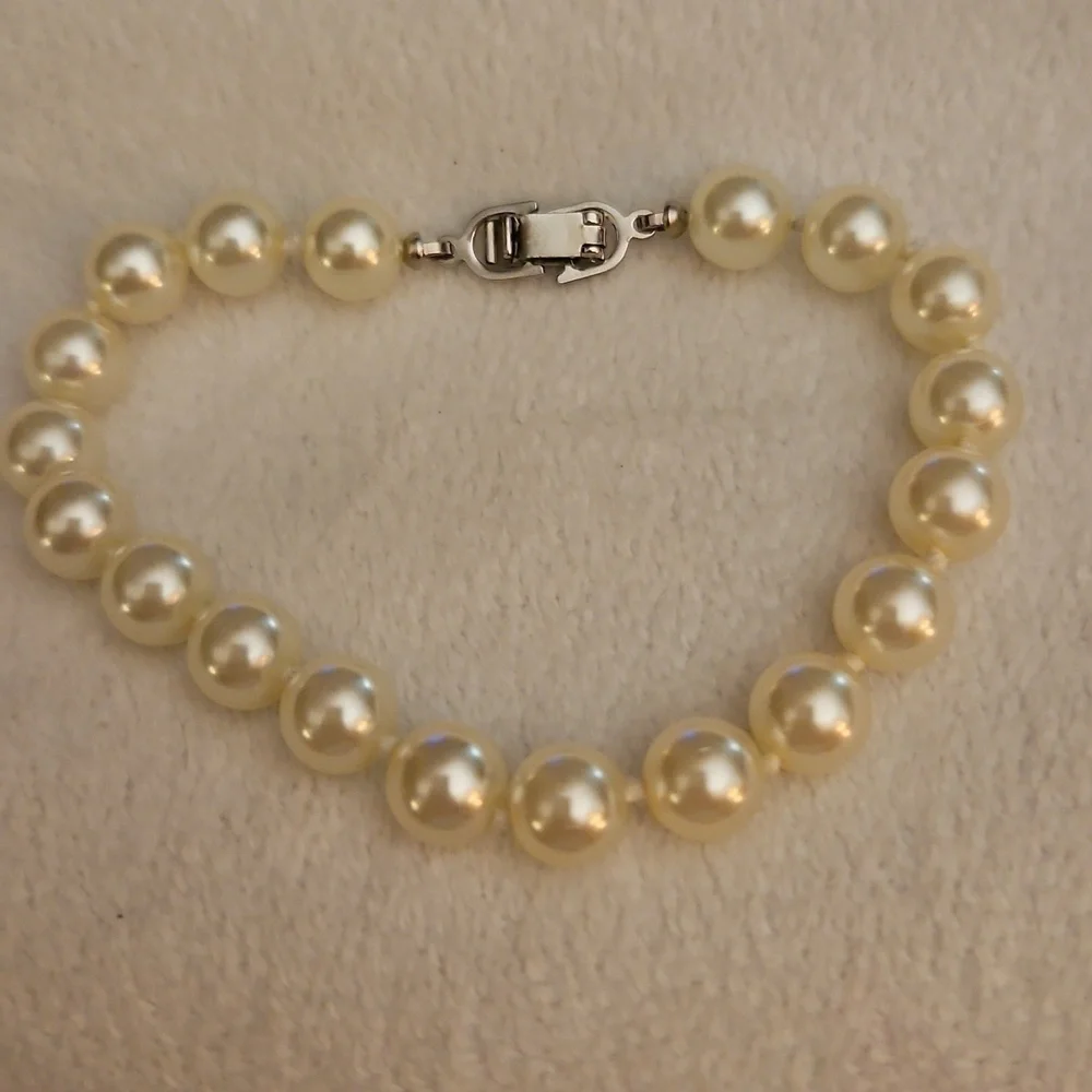 Vtg Elegant White Glass Pearl Knot Beaded Bridal Bracelet